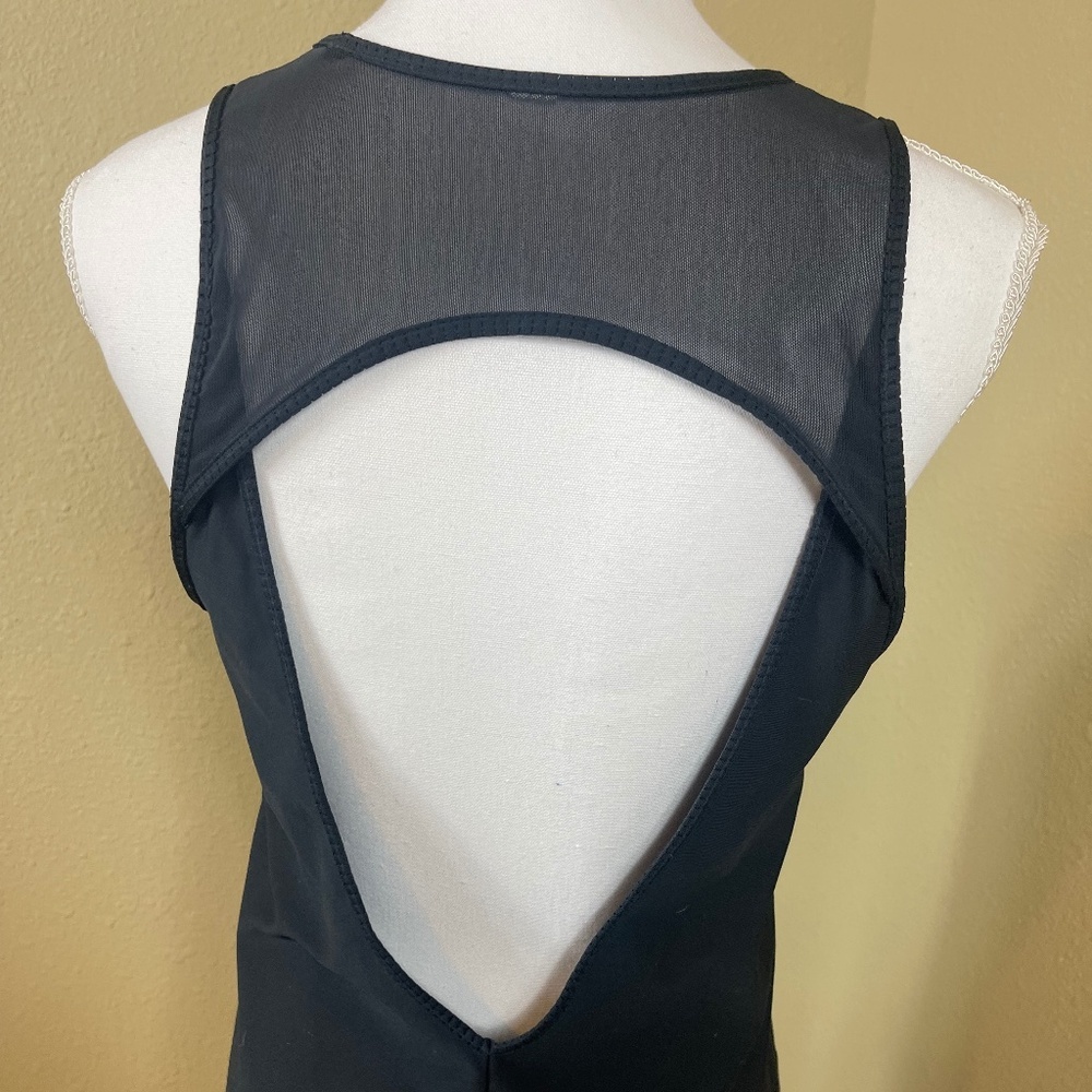 Under Armour black, mesh , open back, tank top size medium - Picture 6 of 6